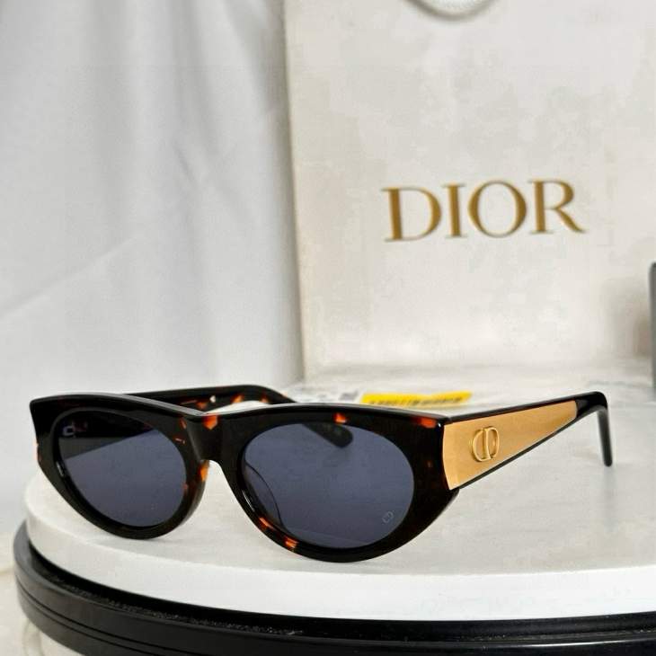 Picture of Dior Sunglasses _SKUfw79479136fw